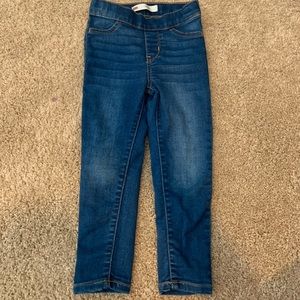 Toddler Levi’s jean/jeggings 4T